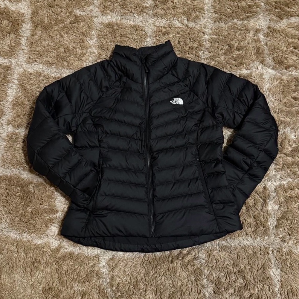 North face black women’s puffer jacket
